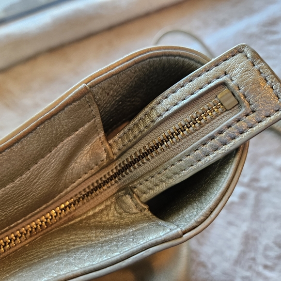 Tory Burch Gold Tote Bag with Crossbody Strap - Picture 7 of 15